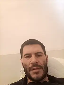 Snapshot of Gigolo4040 chatting on January 17, 12:52 pm Gigolo4040 online show from January 17, 12:52 pm