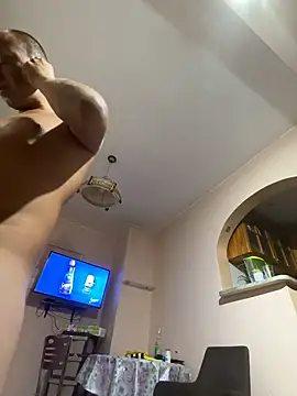 Snapshot of Nikolaiyy chatting on September 10, 9:26 pm Nikolaiyy online show from September 10, 9:26 pm