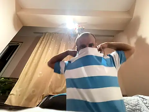 Snapshot of Nikolaiyy chatting on September 11, 7:25 pm Nikolaiyy online show from September 11, 7:25 pm