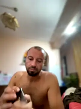 Snapshot of Nikolaiyy chatting on October 29, 12:13 am Nikolaiyy online show from October 29, 12:13 am