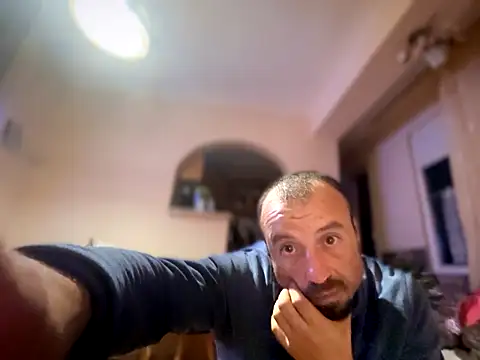 Snapshot of Nikolaiyy chatting on November 3, 11:37 pm Nikolaiyy online show from November 3, 11:37 pm