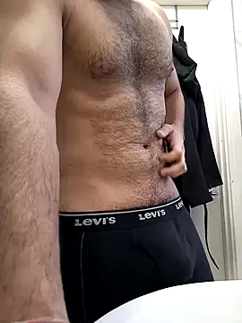 Snapshot of samcumms chatting on February 15, 11:17 am samcumms online show from February 15, 11:17 am