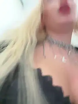 Snapshot of Milkyy_wway chatting on January 23, 10:54 am Milkyy wway online show from January 23, 10:54 am