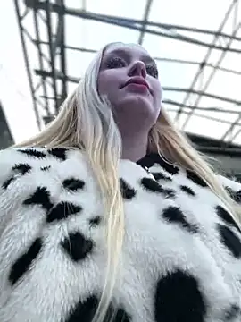 Snapshot of Milkyy_wway chatting on January 29, 10:37 am Milkyy wway online show from January 29, 10:37 am