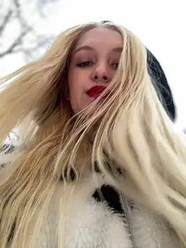 Snapshot of Milkyy_wway chatting on February 6, 7:45 am Milkyy wway online show from February 6, 7:45 am