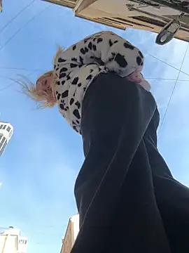 Snapshot of Milkyy_wway chatting on February 7, 10:50 am Milkyy wway online show from February 7, 10:50 am