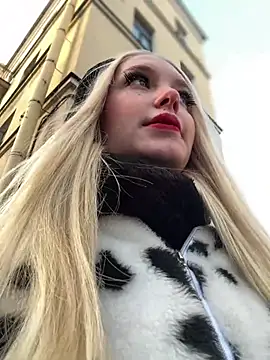 Snapshot of Milkyy_wway chatting on February 8, 7:26 am Milkyy wway online show from February 8, 7:26 am