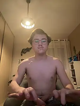 Snapshot of enzolb chatting on February 19, 5:38 pm enzolb online show from February 19, 5:38 pm