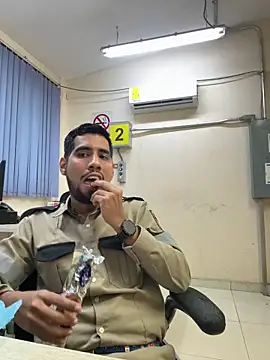 EnriquePersian197 online show from February 5, 1:37 am