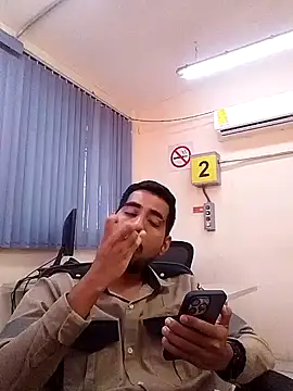 EnriquePersian197 online show from February 6, 6:24 pm