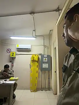 EnriquePersian197 online show from December 19, 3:02 am