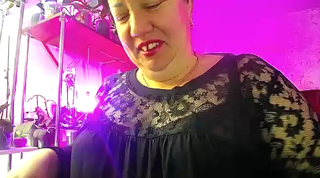 Snapshot of _Sweet_Woman chatting on February 15, 5:30 am Sweet Woman online show from February 15, 5:30 am