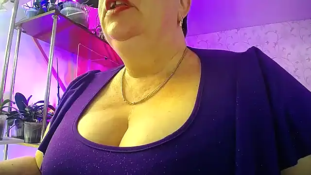  Sweet Woman online show from February 25, 1:21 pm