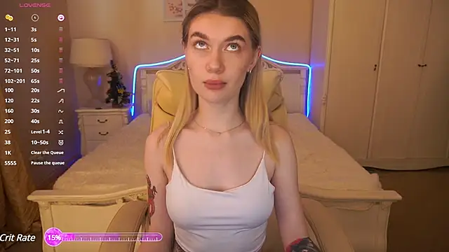 Snapshot of AnacondaOn chatting on January 5, 10:10 am AnacondaOn online show from January 5, 10:10 am