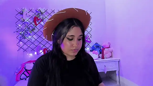 Snapshot of melyescobar chatting on March 2, 3:02 am melyescobar online show from March 2, 3:02 am