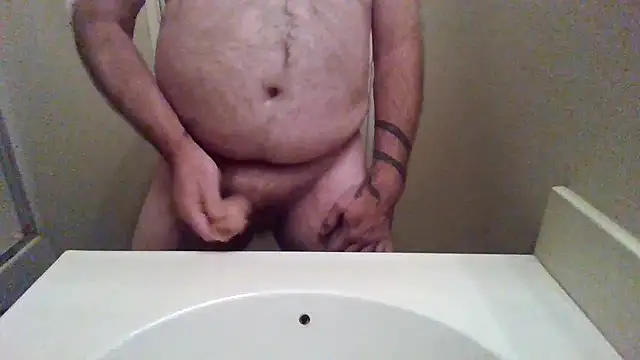 WatchinU82 online show from December 2, 4:40 am