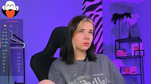 AliceSunday online show from October 23, 2:00 am