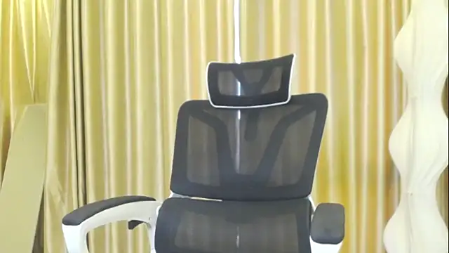 Milk-babier online show from April 10, 8:30 am