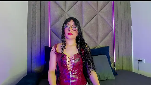 Snapshot of BriaConner_ chatting on January 24, 2:39 am BriaConner online show from January 24, 2:39 am