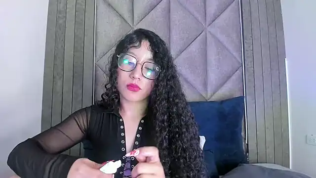 Snapshot of BriaConner_ chatting on February 3, 8:46 am BriaConner online show from February 3, 8:46 am