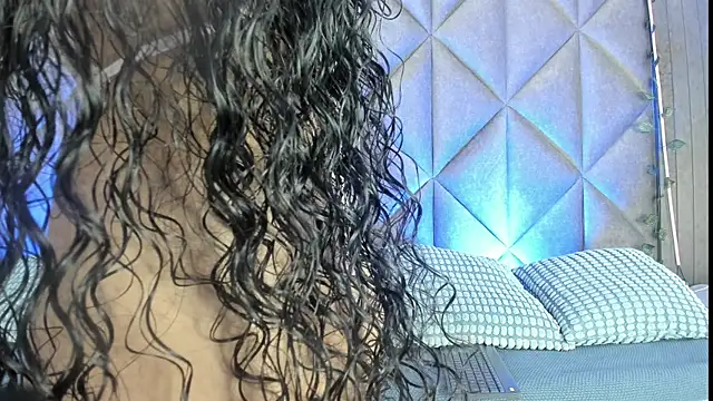 Snapshot of BriaConner_ chatting on October 20, 1:50 am BriaConner online show from October 20, 1:50 am