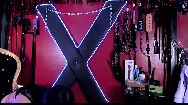 alexa n alex online show from November 8, 9:24 pm