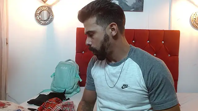 Snapshot of max_ashley_mds chatting on February 4, 6:49 pm max ashley mds online show from February 4, 6:49 pm