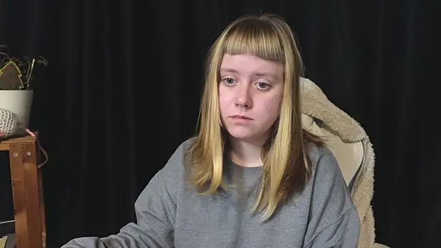 Snapshot of June_shy0 chatting on November 20, 7:41 am June shy0 online show from November 20, 7:41 am