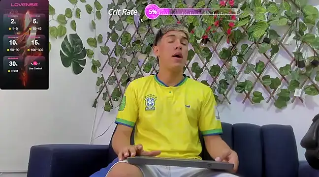 Snapshot of ryan_carter08 chatting on December 10, 1:00 pm ryan carter08 online show from December 10, 1:00 pm