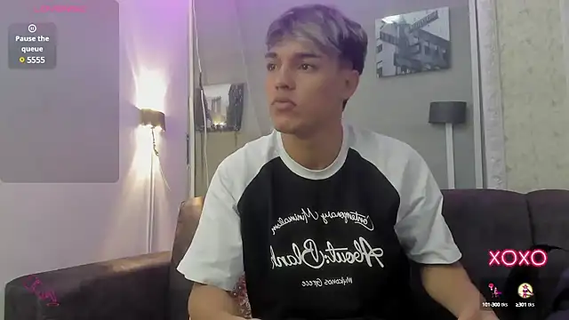 Snapshot of ryan_carter08 chatting on February 7, 1:01 pm ryan carter08 online show from February 7, 1:01 pm