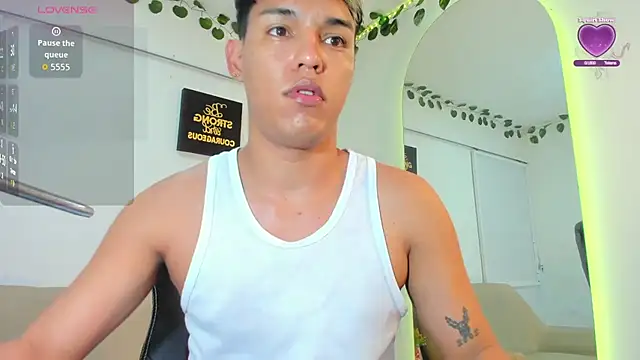 Snapshot of ryan_carter08 chatting on September 10, 3:06 am ryan carter08 online show from September 10, 3:06 am