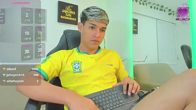 Snapshot of ryan_carter08 chatting on September 20, 3:18 am ryan carter08 online show from September 20, 3:18 am