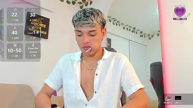 Snapshot of ryan_carter08 chatting on September 21, 2:13 am ryan carter08 online show from September 21, 2:13 am