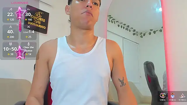 Snapshot of ryan_carter08 chatting on October 8, 1:25 am ryan carter08 online show from October 8, 1:25 am