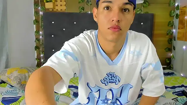 Snapshot of ryan_carter08 chatting on October 11, 1:09 pm ryan carter08 online show from October 11, 1:09 pm