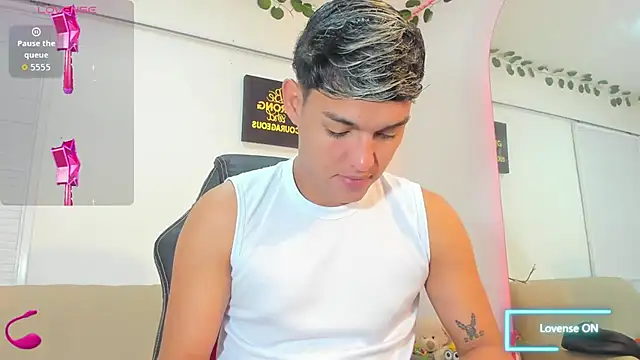 Snapshot of ryan_carter08 chatting on November 22, 12:48 pm ryan carter08 online show from November 22, 12:48 pm