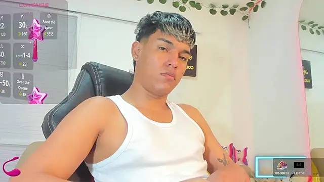 Snapshot of ryan_carter08 chatting on November 28, 3:31 am ryan carter08 online show from November 28, 3:31 am