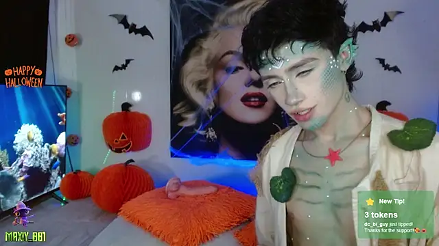 Snapshot of maxiy_001 chatting on October 30, 6:15 am maxiy 001 online show from October 30, 6:15 am