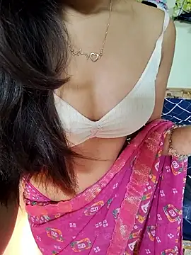 Snapshot of Meenakshi_ chatting on November 4, 2:21 am Meenakshi online show from November 4, 2:21 am