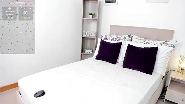 helen kinett online show from February 3, 10:21 pm