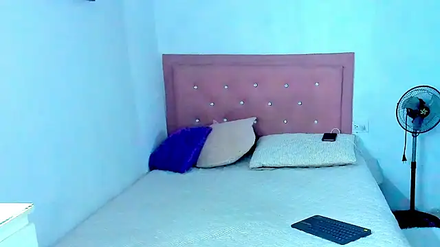 Criss Ariana online show from September 16, 2:40 pm