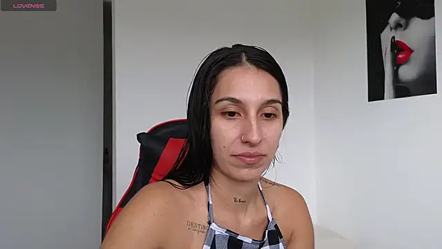 Snapshot of tammyandrade_ chatting on February 25, 2:00 pm tammyandrade online show from February 25, 2:00 pm