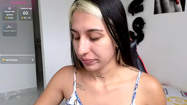 Snapshot of tammyandrade_ chatting on October 26, 4:46 pm tammyandrade online show from October 26, 4:46 pm