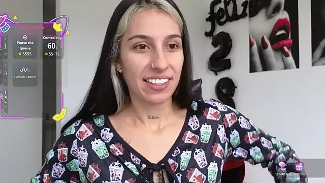 Snapshot of tammyandrade_ chatting on November 24, 2:28 pm tammyandrade online show from November 24, 2:28 pm