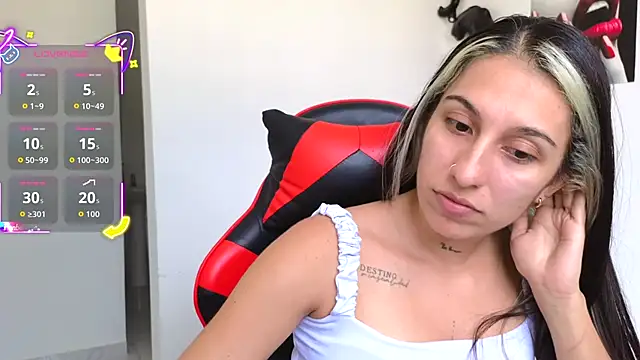 Snapshot of tammyandrade_ chatting on December 3, 8:29 pm tammyandrade online show from December 3, 8:29 pm