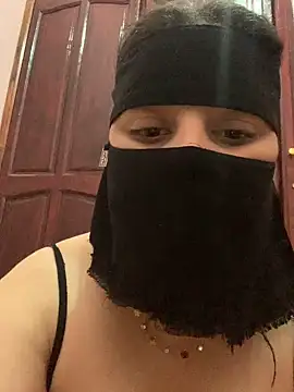 Snapshot of Miss-Soka chatting on December 7, 2:35 pm Miss-Soka online show from December 7, 2:35 pm