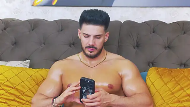 DustinKeent online show from April 2, 5:49 am