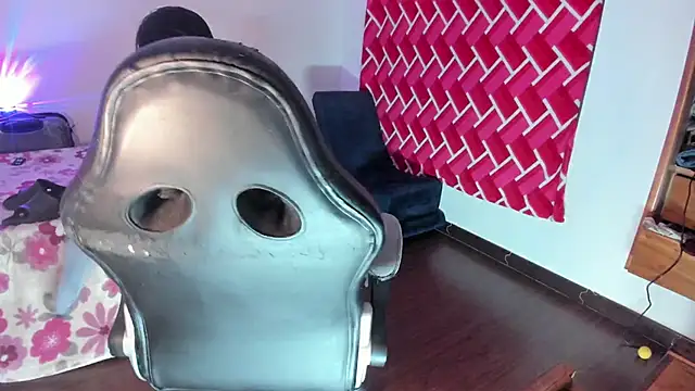 emiily15   online show from April 15, 3:02 am