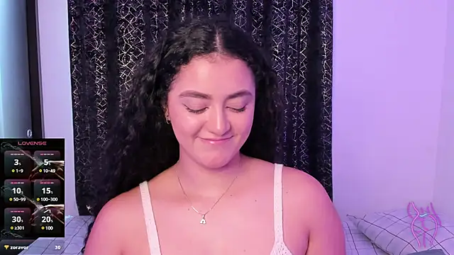 Snapshot of Adhara-zanne chatting on March 5, 6:23 pm Adhara-zanne online show from March 5, 6:23 pm