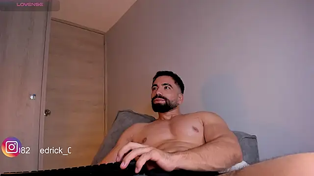 edrick walton1 online show from February 13, 2:45 am